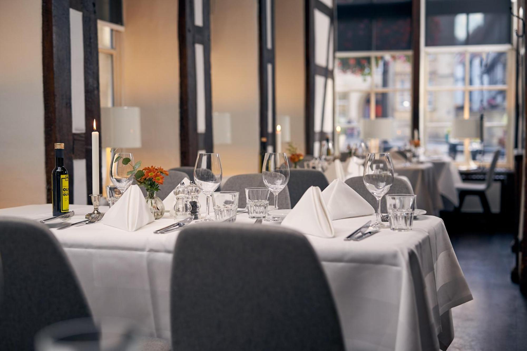 Van Der Valk Hotel Хилдесхайм Екстериор снимка