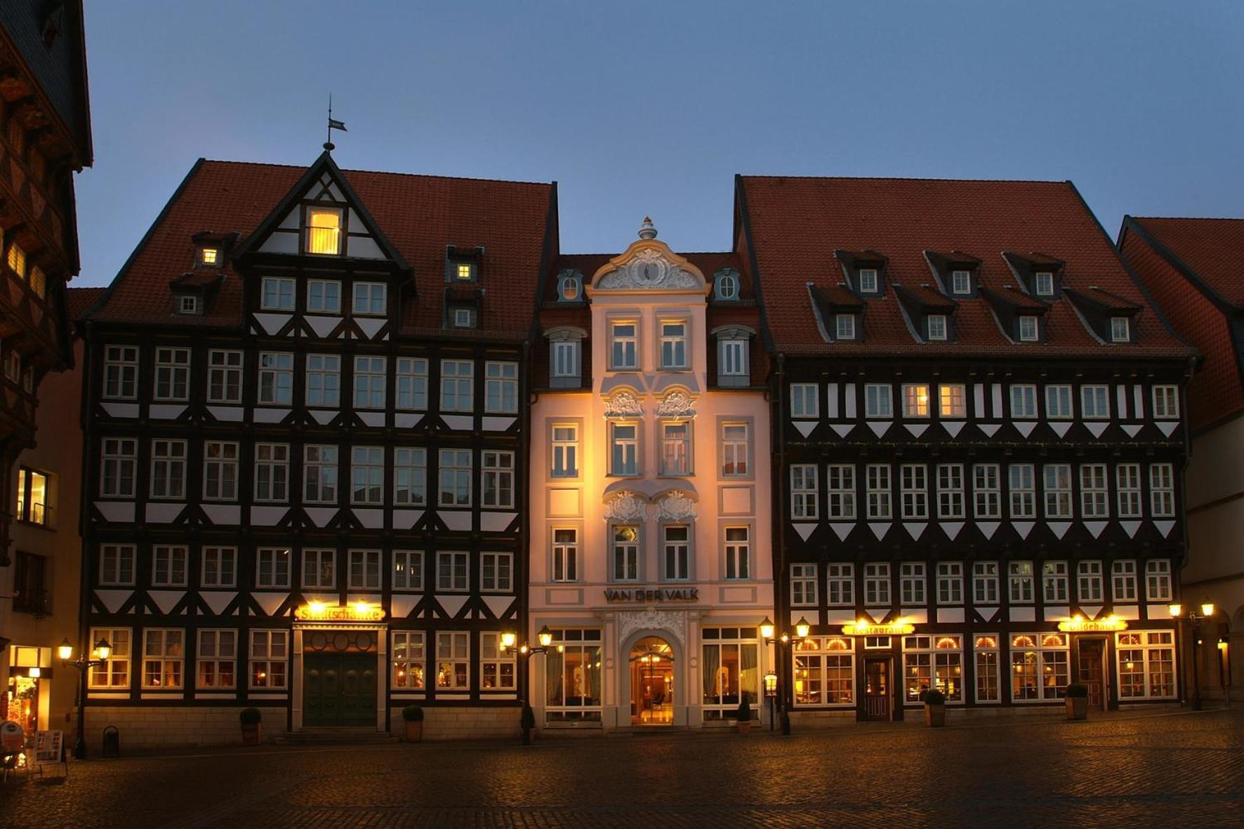 Van Der Valk Hotel Хилдесхайм Екстериор снимка